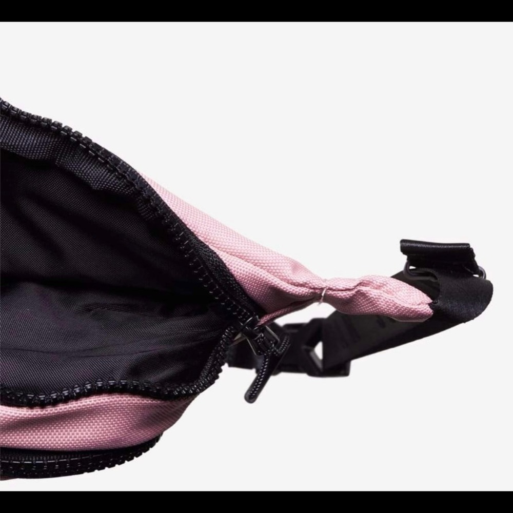 Air Jordan Fanny Pack Pink - Picture 4 of 4
